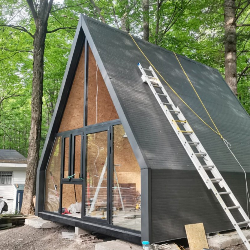 एक फ्रांसीसी ग्राहक की इस्पात संरचना वाली दो मंजिला त्रिकोणीय घर परियोजना का केस साझाकरण