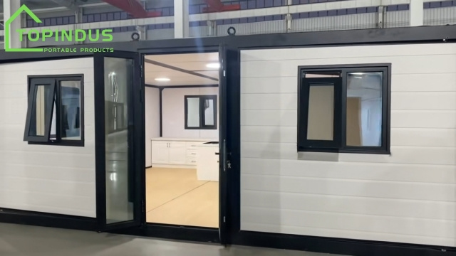 समतल छत डिजाइन वाला विस्तार योग्य कंटेनर हाउस