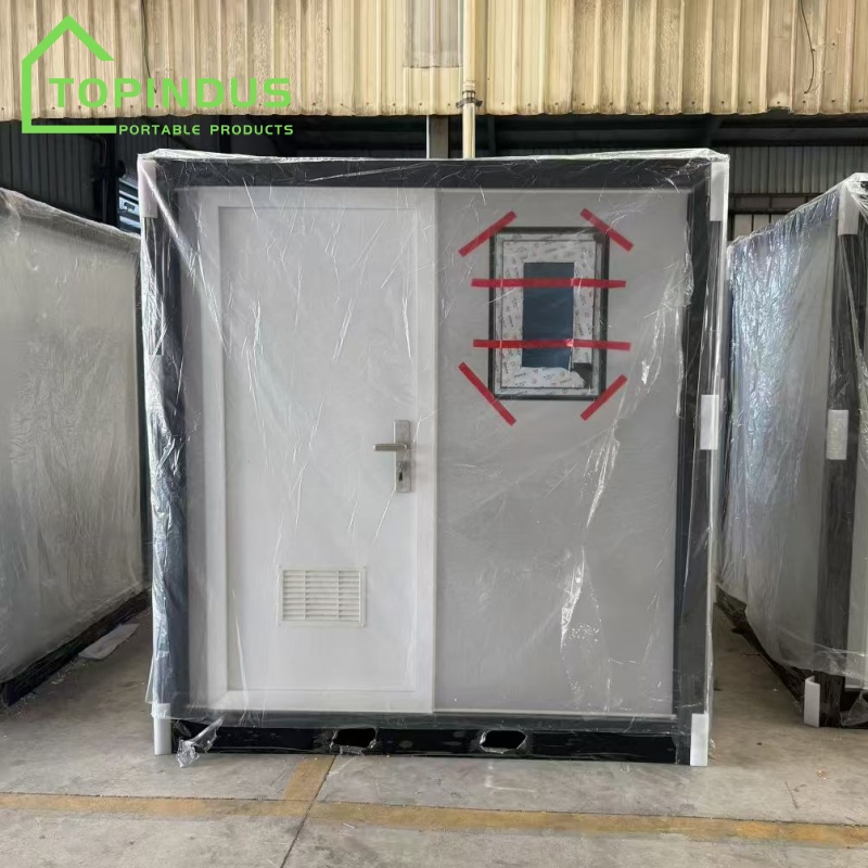 ऑस्ट्रेलियाई ग्राहक के लिए अनुकूलित छोटा कंटेनर बाथरूम शौचालय