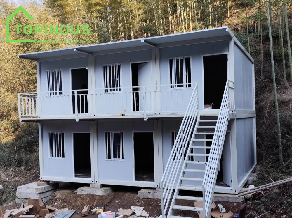 इंडोनेशिया में अनुकूलित दो मंजिला पृथक करने योग्य कंटेनर हाउस परियोजना