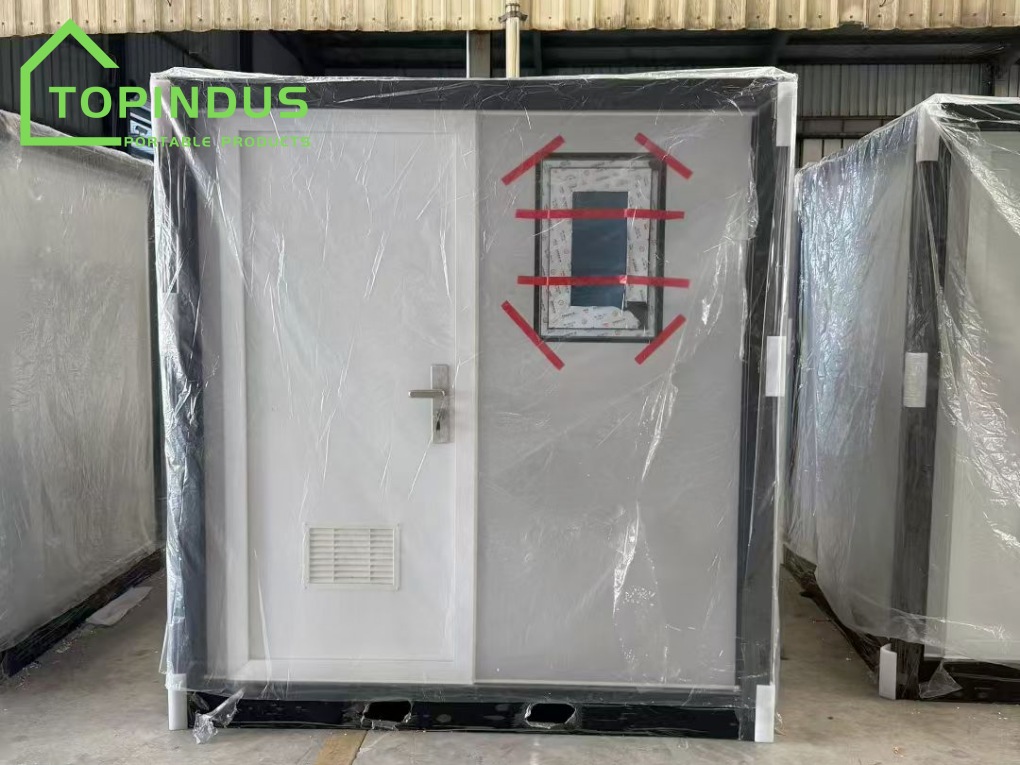 ऑस्ट्रेलियाई ग्राहक के लिए अनुकूलित छोटा कंटेनर बाथरूम शौचालय